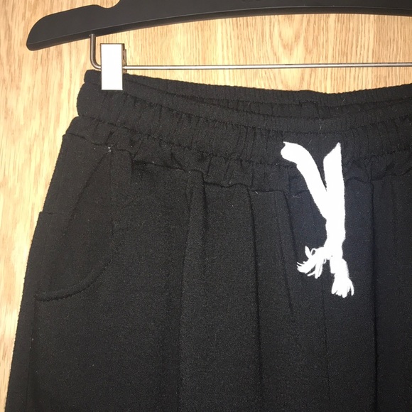 Sweatpants with white stripes on left leg - Picture 3 of 5